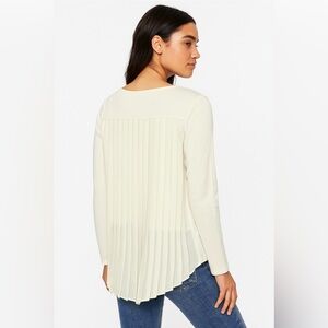 NWOT G by Giuliana Shimmery Pleated Back Women's Top IN Cream Size XS